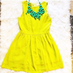NWT Esley Chartreuse Neon Dress SZ M